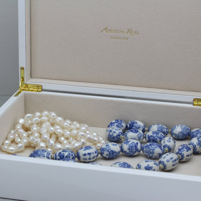 Large Chiffon Lacquer Box With Gold